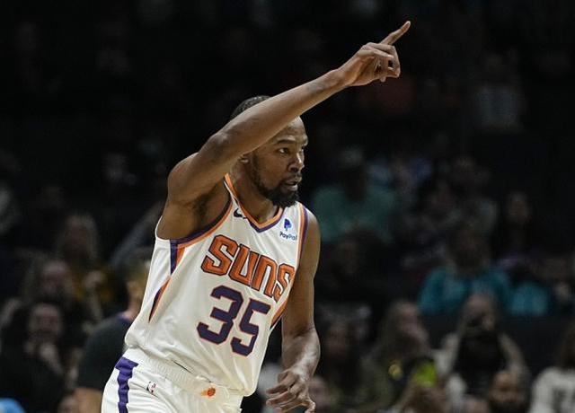  杜兰特回归赛场，高光表现首场状态亮眼，RNG观众沸腾！